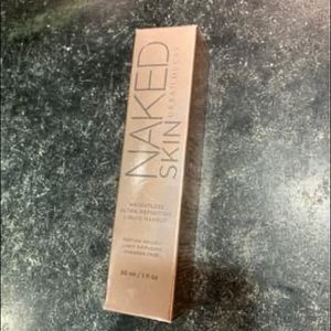 NIB Urban Decay Naked Skin Foundation shade 4.5